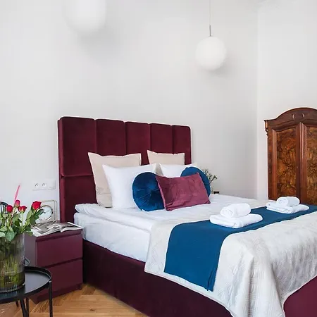 Cracovian - Loftaffair كراكوفيا