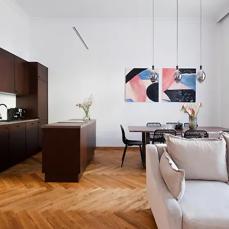 Cracovian - Loftaffair * كراكوفيا